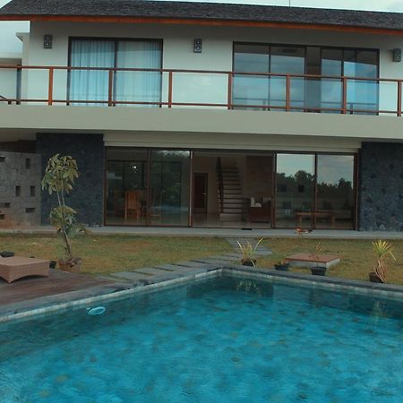 Uluwatu Villa Exterior photo